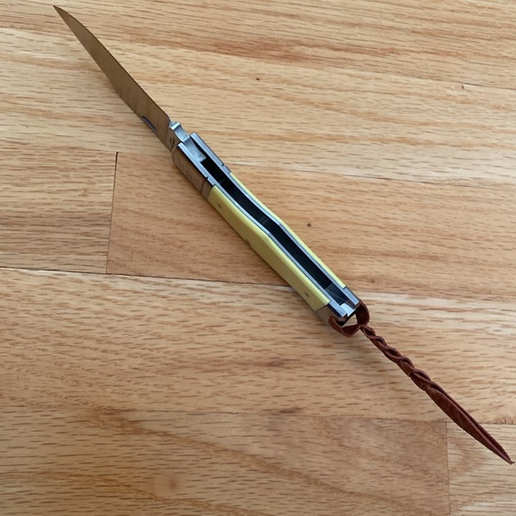 A.G.Russell Gu stock Lockbacks with Yellow Delrin - Picture 4 of 10